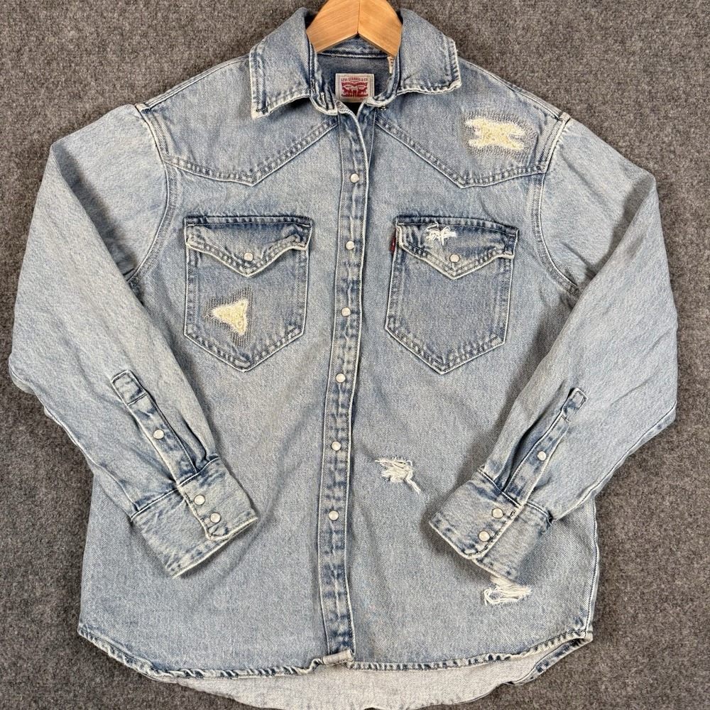 ๐ค Levis Denim Western Shirt Womens XS Pearl Snap Light Wash Distressed Red Tab